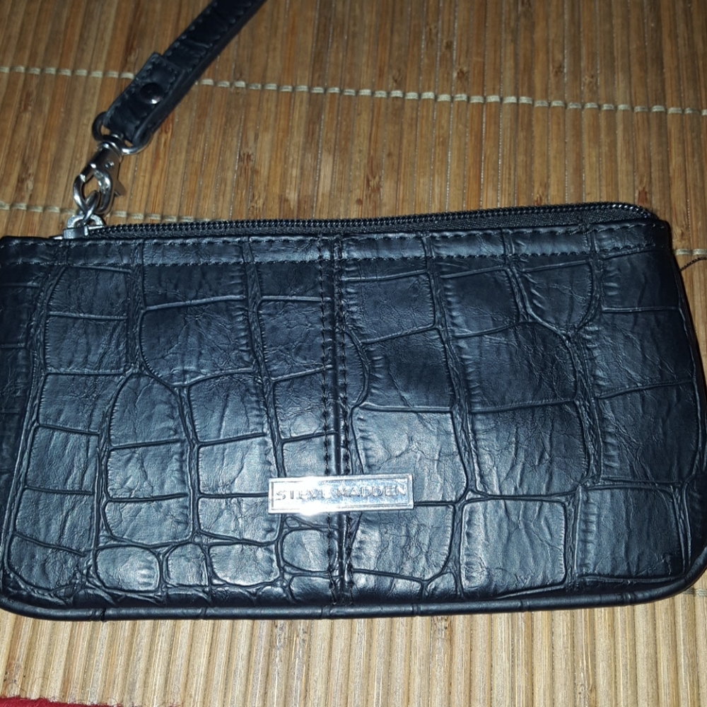 Steve Madden wristlet
